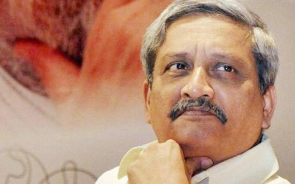 Manohar Parrikar fears increase with girls consuming alcohol